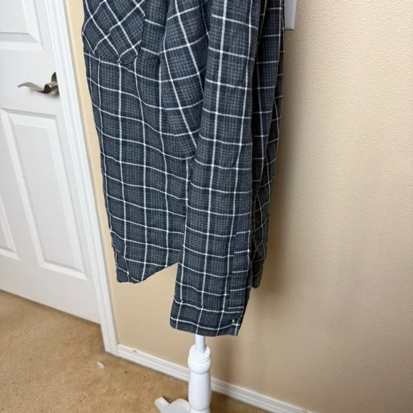 Brandy Melville Oversized Button Down Flannel - Picture 6 of 10